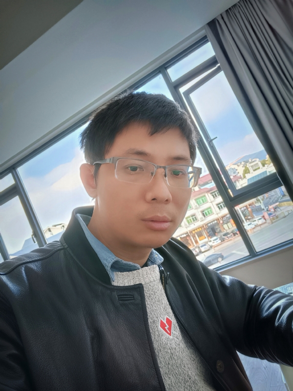 也许只是缺少一个拥抱的第二张照片--连江相亲网